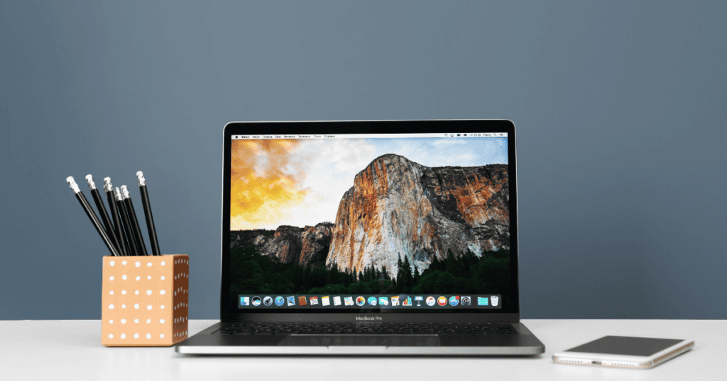 Amazon and Best Buy Slash Prices on Apple’s M3 MacBook Pro by Up to $300